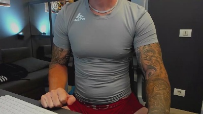 AronGrant live cam on Cam4