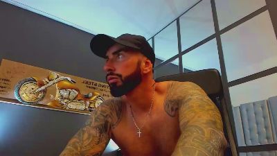 AronGrant live cam on Cam4