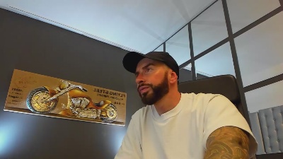 AronGrant live cam on Cam4