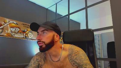 AronGrant live cam on Cam4
