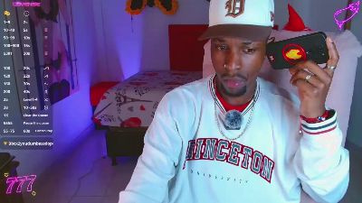 Aroonsexyboy live cam on Cam4