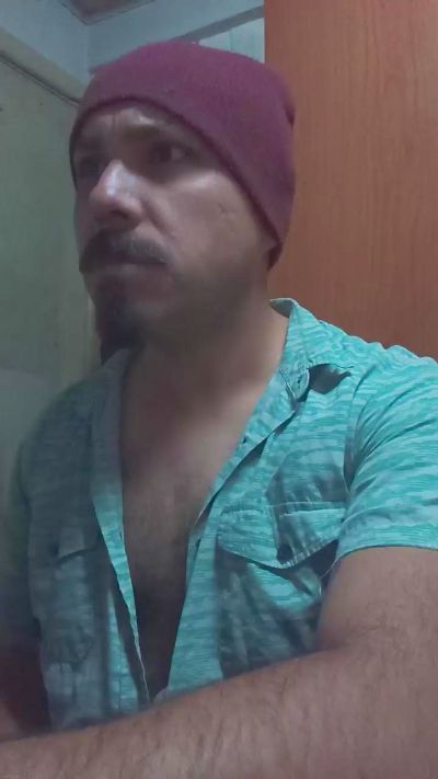 Arpad333 live cam on Cam4