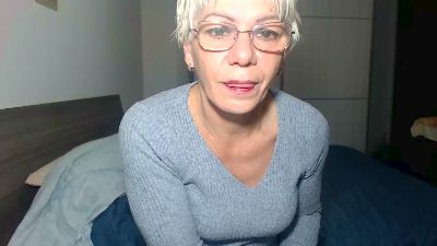 Arta33 live cam on Cam4