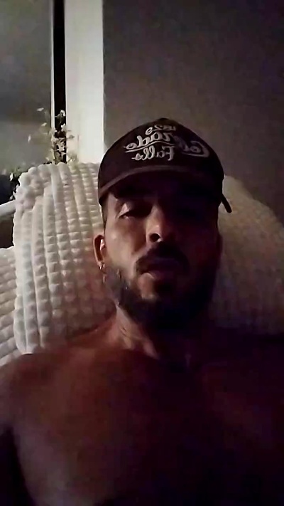 Arturo666666 live cam on Cam4