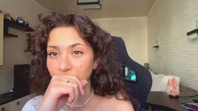 ArvillaCharity live cam on Cam4