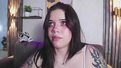 ArySubDoll live cam on Cam4