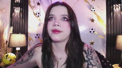 ArySubDoll live cam on Cam4