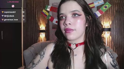 ArySubDoll live cam on Cam4