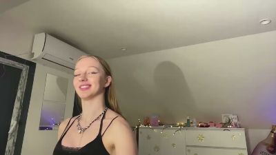 AshleaGiardini live cam on Cam4