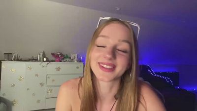 AshleaGiardini live cam on Cam4