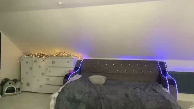 AshleaGiardini live cam on Cam4