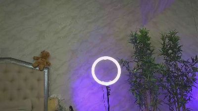 AshleyBllue live cam on Cam4