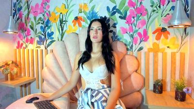 AshleyMonroe1 live cam on Cam4