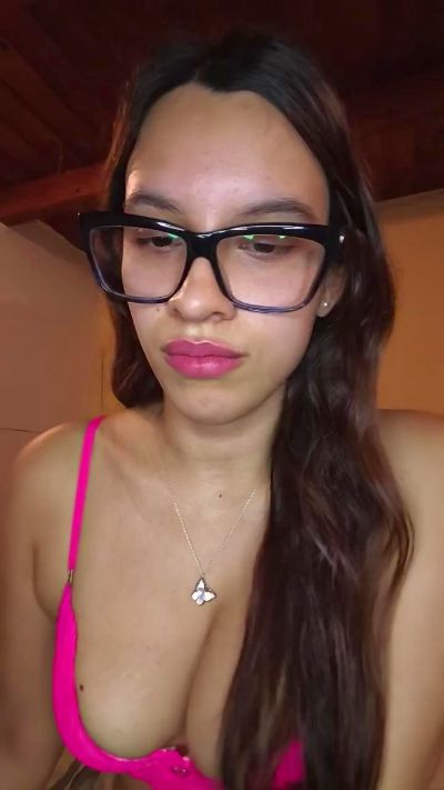 Ashleykitty00 live cam on Cam4