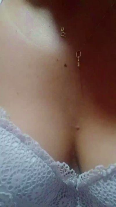 Asianbride85 live cam on Cam4