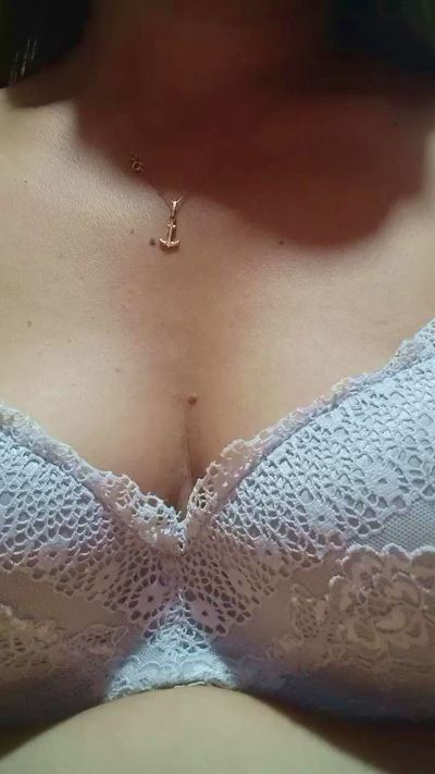 Asianbride85 live cam on Cam4