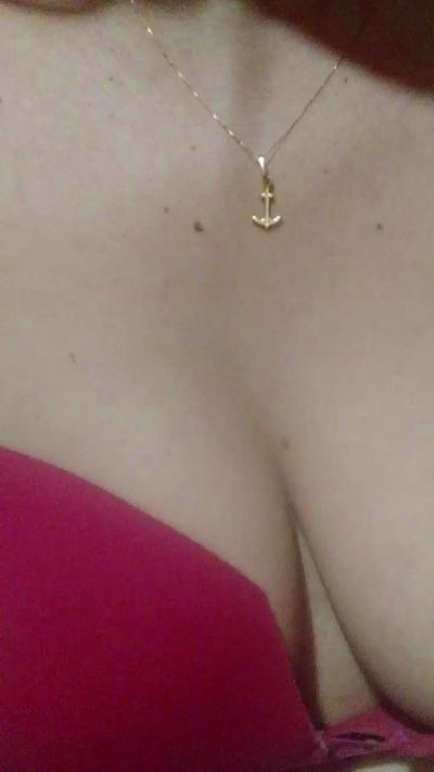 Asianbride85 live cam on Cam4