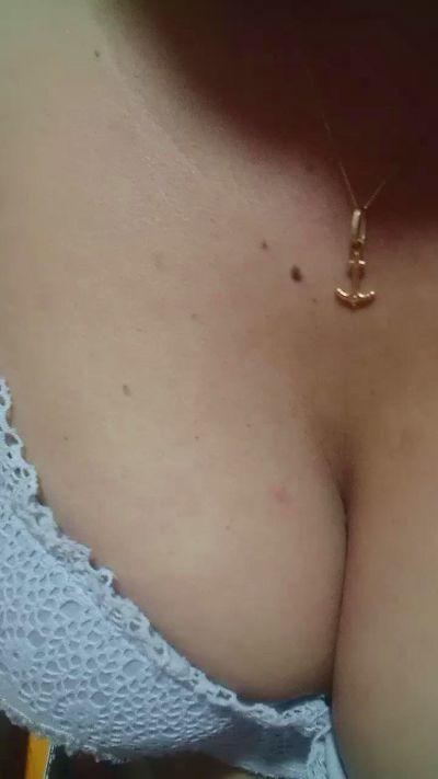 Asianbride85 live cam on Cam4