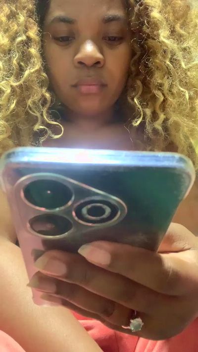 Asmirah4 live cam on Cam4