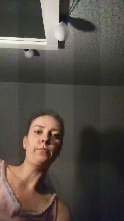 Asta875 live cam on Cam4