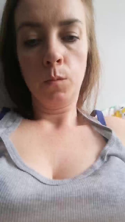 Asta875 live cam on Cam4