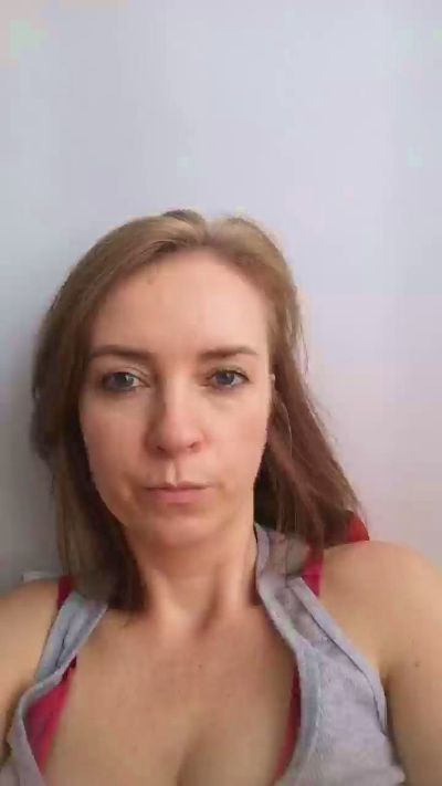 Asta875 live cam on Cam4