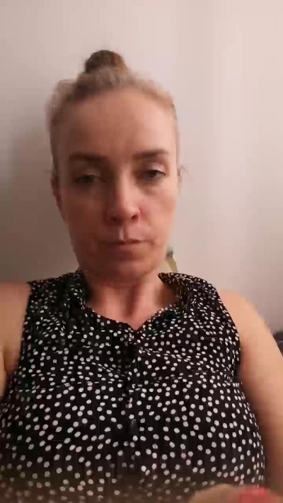Asta875 live cam on Cam4