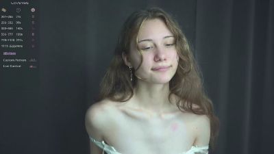 AstridAdkison live cam on Cam4