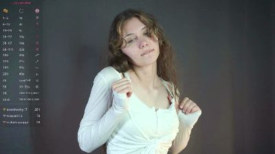 AstridAdkison live cam on Cam4