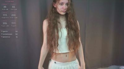 AstridAdkison live cam on Cam4