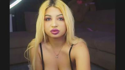 AstridJade live cam on Cam4