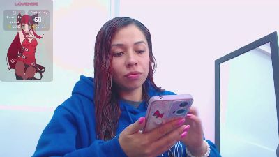 Atena_mess live cam on Cam4