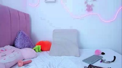 Atenea_gal live cam on Cam4