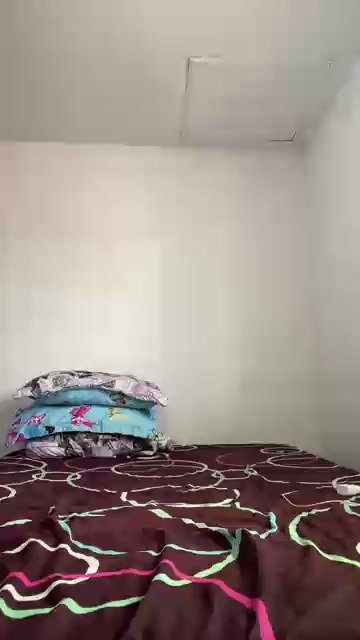 Atenea_gal live cam on Cam4