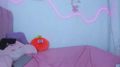 Atenea_gal live cam on Cam4