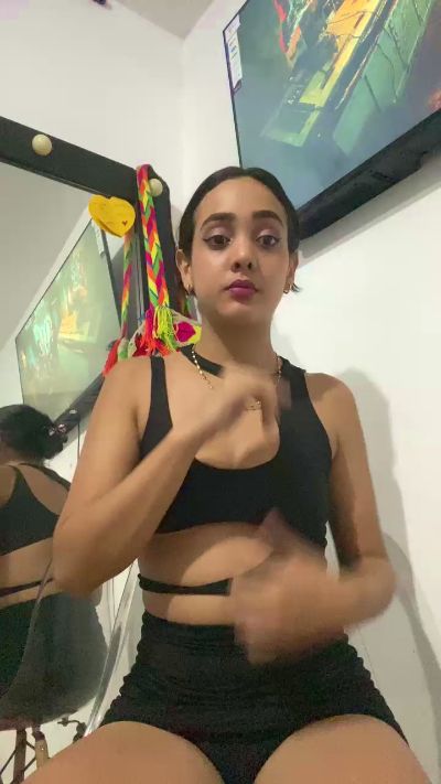 Atenea_gal live cam on Cam4