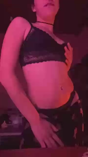 Athenabloomm live cam on Cam4