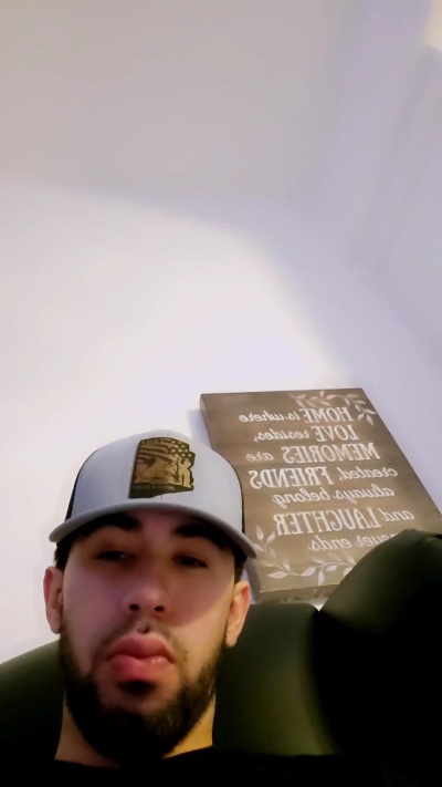 Atituderude live cam on Cam4