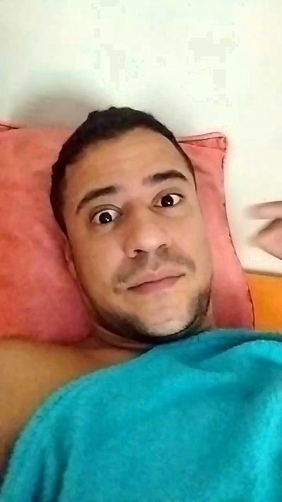 AtivoGoiano3 live cam on Cam4