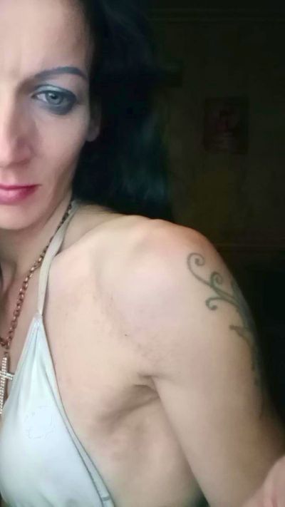 Aude63170 live cam on Cam4
