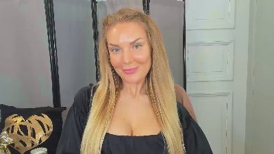 AulloraBody live cam on Cam4