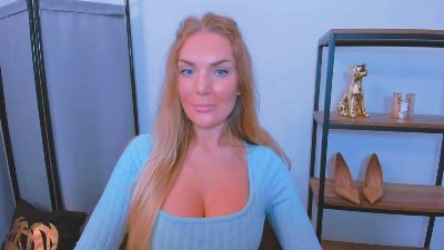 AulloraBody live cam on Cam4
