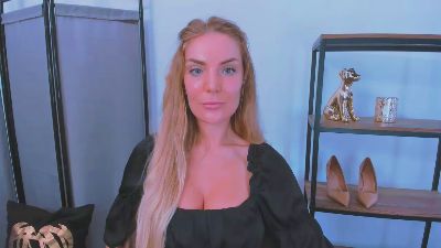 AulloraBody live cam on Cam4