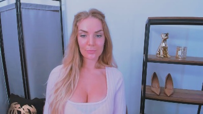AulloraBody live cam on Cam4