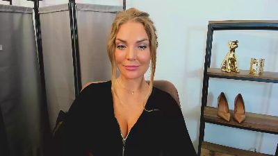 AulloraBody live cam on Cam4