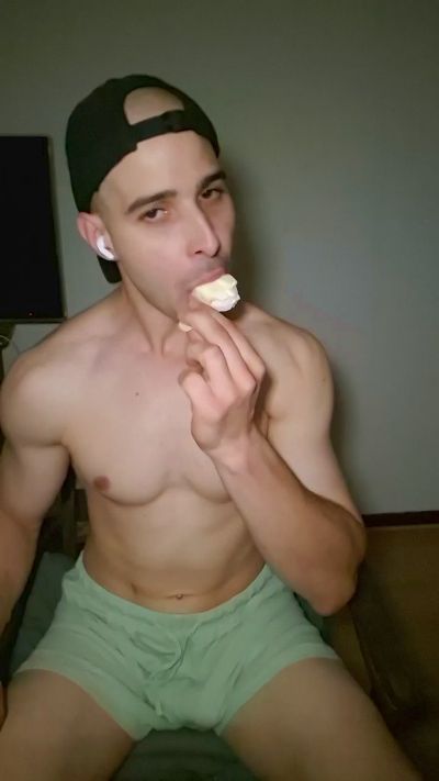AuraVelvet live cam on Cam4