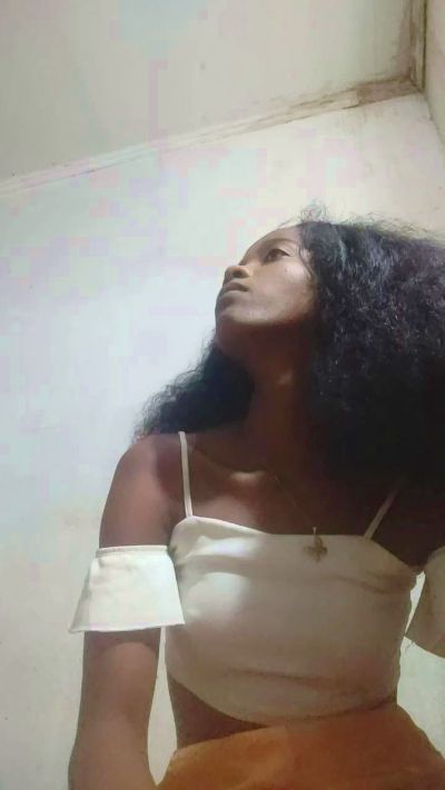 Aurealy live cam on Cam4