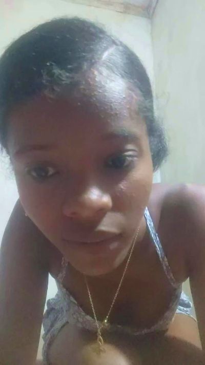 Aurealy live cam on Cam4