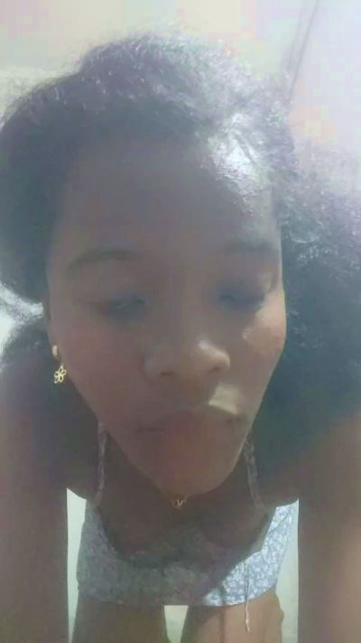 Aurealy live cam on Cam4