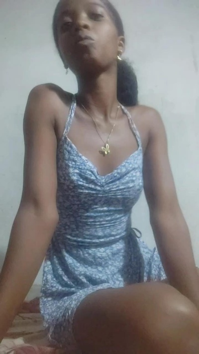 Aurealy live cam on Cam4